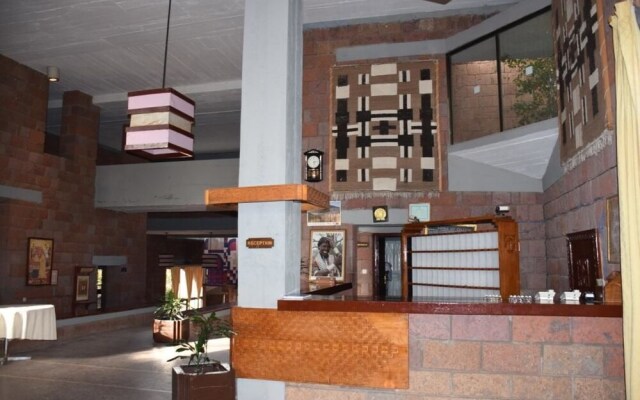 Roha Hotel