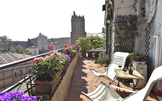 Rome at Your Feet Apartment with Terrace