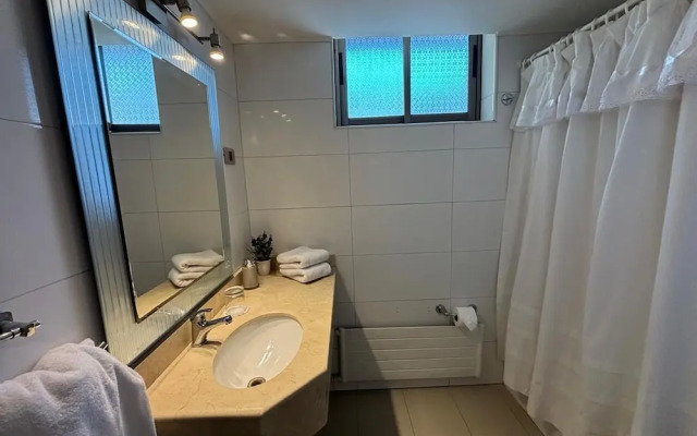 Orly Suites ll