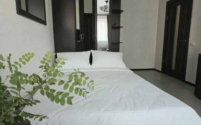 Апартаменты в микрорайоне Крылатый, 24/5