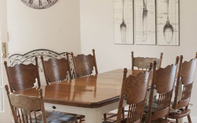 Azalea Cedar-Rose Villa