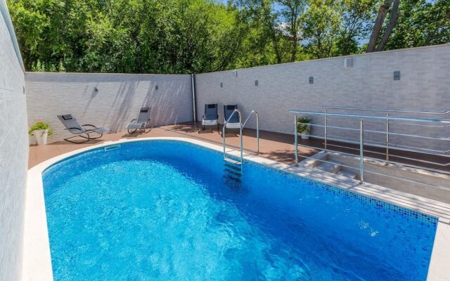 Apartment Alin