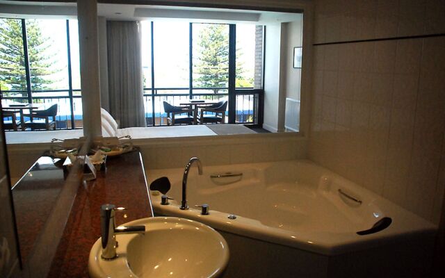 Richmond Henty Hotel