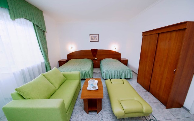 Yason Guest House