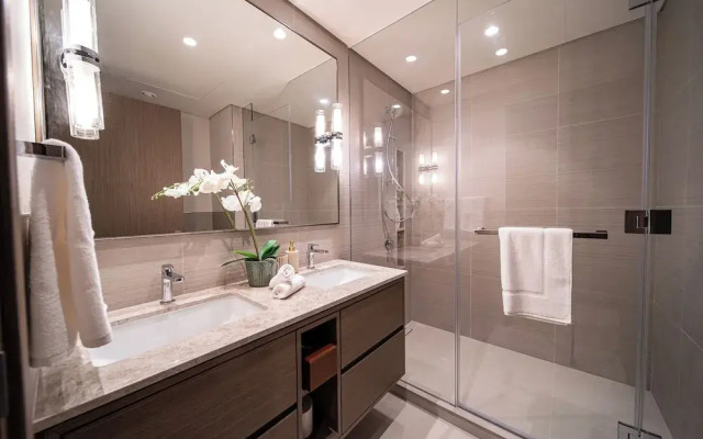 One Lux Stay Grande Signature Residences