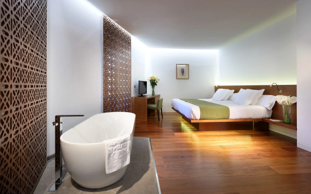 Alhambra Palace Hotel