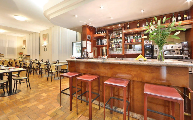 Jet Hotel, Sure Hotel Collection by Best Western