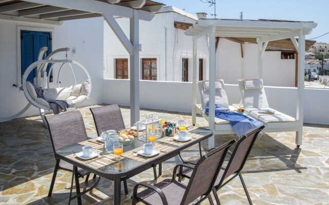 The Veranda of Gavrion - Premium Cycladic House