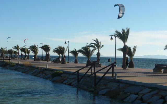 Chalet II con jardín y wifi en la playa