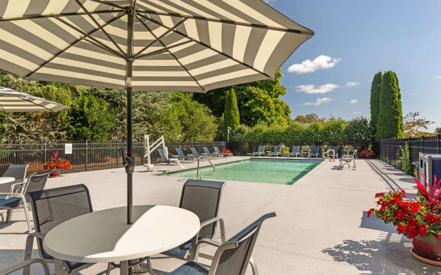 Best Western Plus Cold Spring