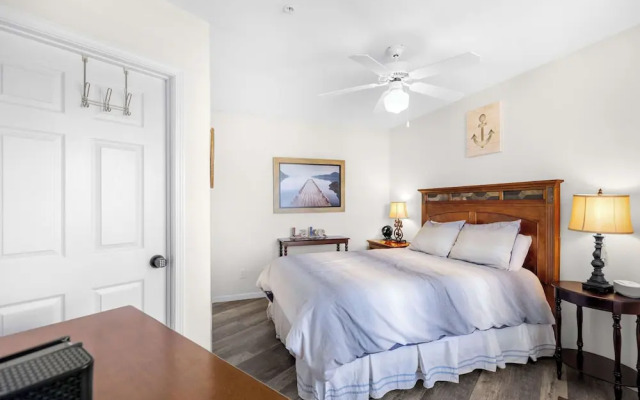 Seascape Cove Waterfront!