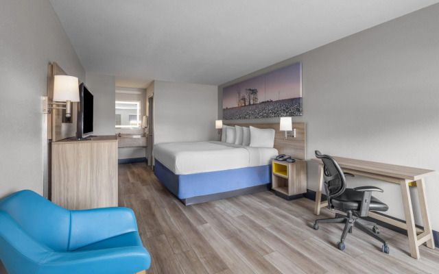 Days Inn by Wyndham Alma