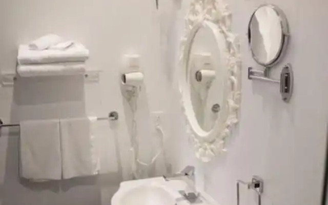 Studiotel Penfield Musees District