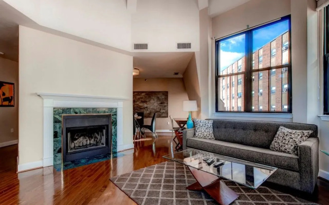 Global Luxury Suites at Back Bay