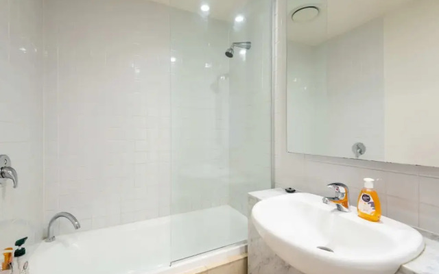 Spacious CBD Apt in the Heart of Melbourne