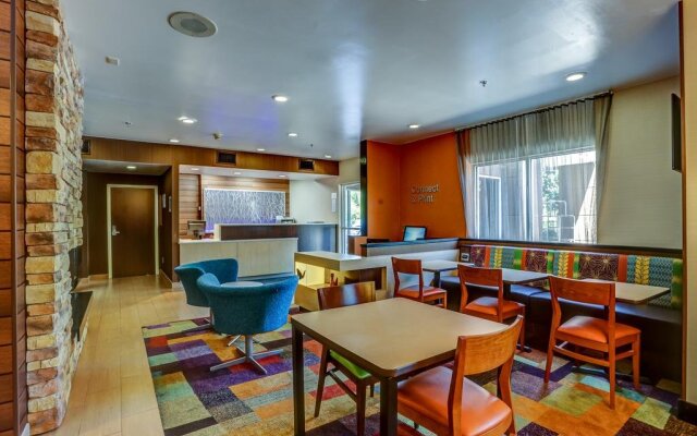 Comfort Inn & Suites