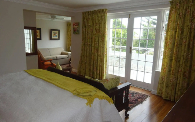 Walker Bay Manor