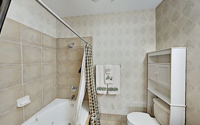 830golf1 2 Bedroom Condo