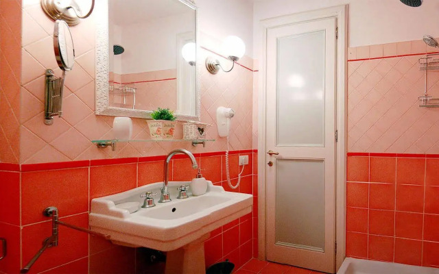 Piazza di Spagna Sweet Home