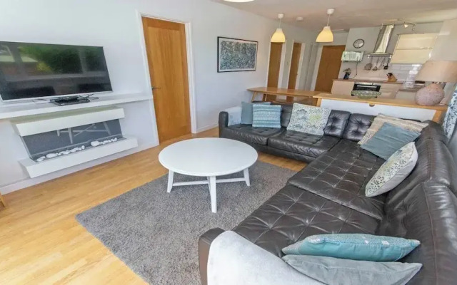 Swallows Croyde 3 Bedrooms, Sleeps 6, Beach Chalet