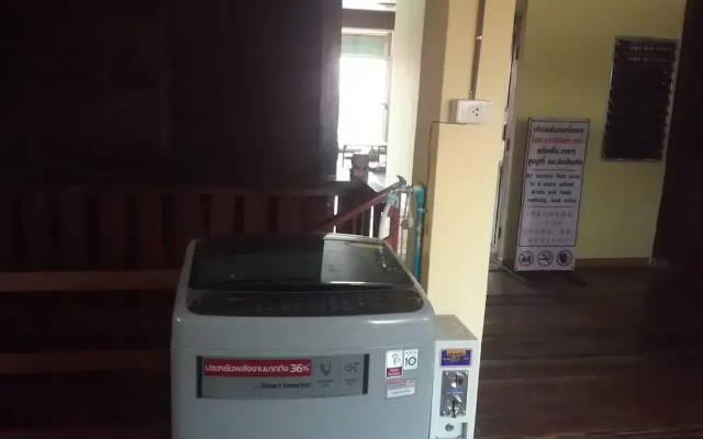 Arunrat GuestHouse - Hostel