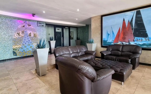 Accommodation Front - Cosy 2 Sleeper with Exquisite Habour Views