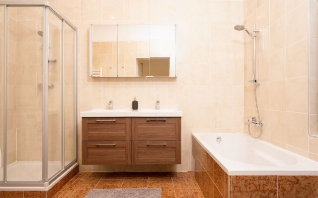 Designer Apartments - Near Danube