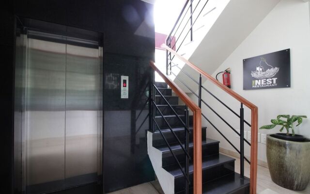 Hotel White Parrot
