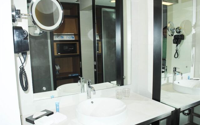 Aloft Ahmedabad, Sg Road