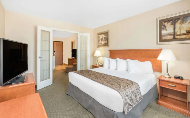 Ramada Clairmont/Grande Prairie
