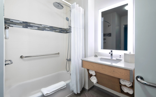 EVEN Hotel Miami - Airport by IHG