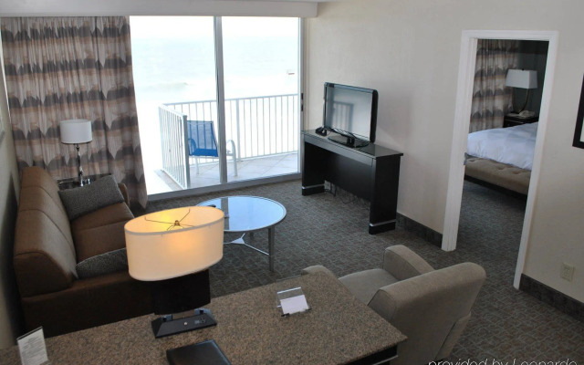 Radisson Suite Hotel Oceanfront