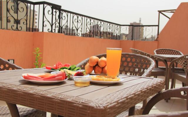 Pyramids Road Guest House
