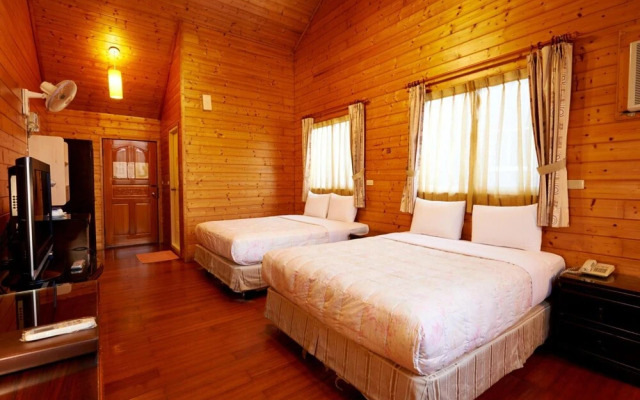 New Era Art Resort and Spa