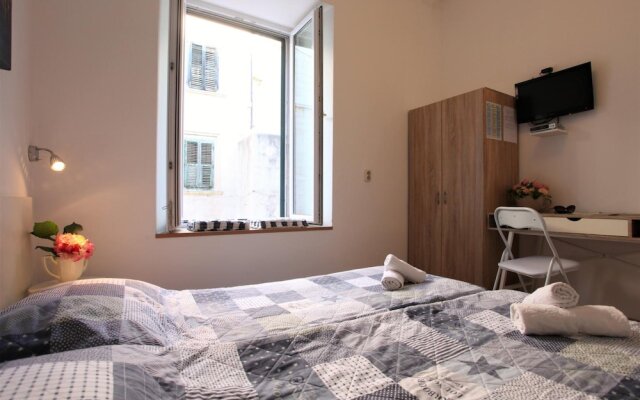 La Piazza Apartment