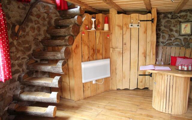 Le Nid dans les Bruyères