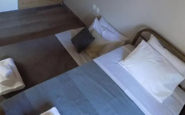 Nikos House Megara
