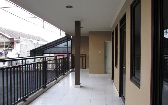 Guest House Roemah Nenekoe