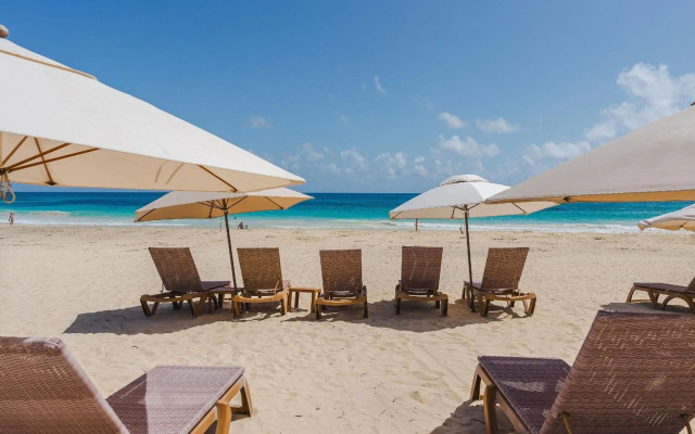 Unique Pool & Golf view retreat 1BR at Cana Pearl