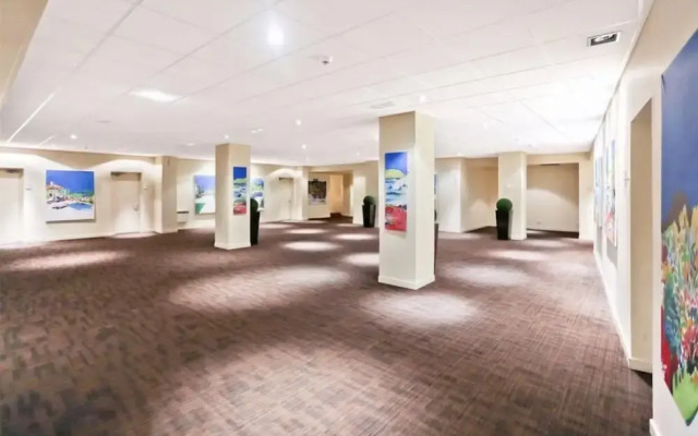Lovely Twin 2-flats Condo In Aberdeen-no Party
