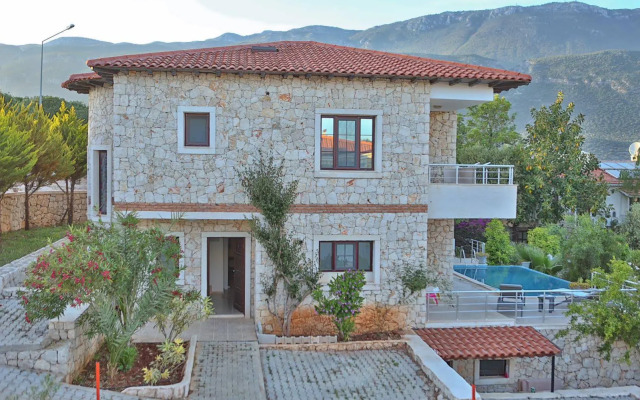 Merla Kaş Villas