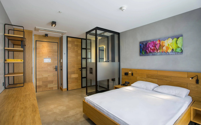 The S, an Ascend Hotel Collection Member