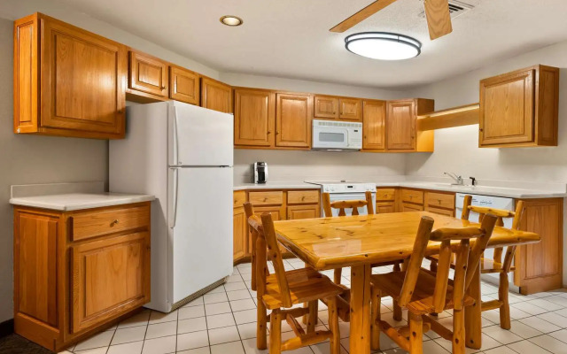 Best Western Northwoods Lodge