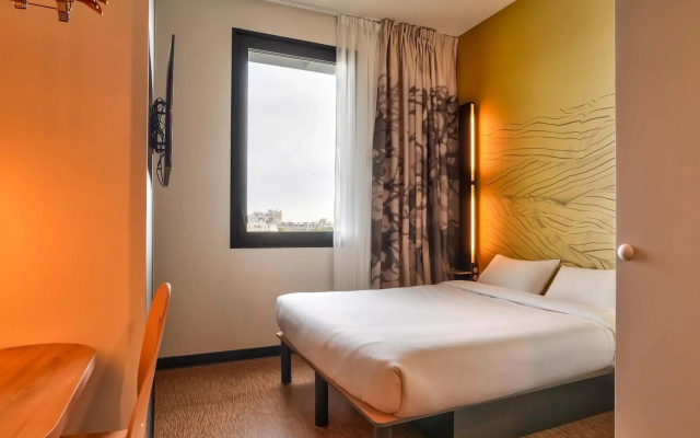 B&B HOTEL Paris Porte d'Orléans
