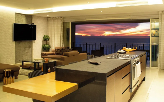 Gorgeous 15 Floor Grand Venetian