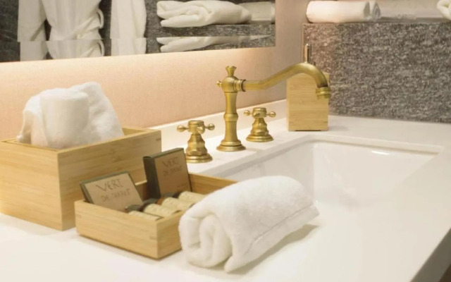 Quartz Care Hotel & Spa Tijuana