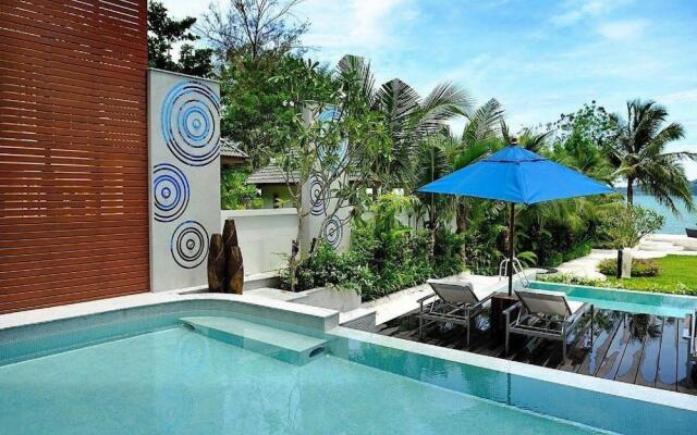 Beachfront Phuket Seaview Suites