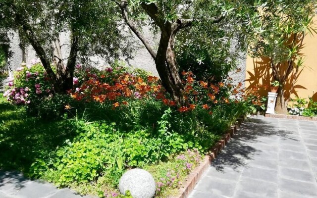 Residenza di Prestigio In Riva al Lago Marone LOFT