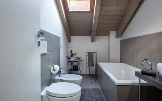Family Friendly Italian Lakes Holiday Rental With Pool