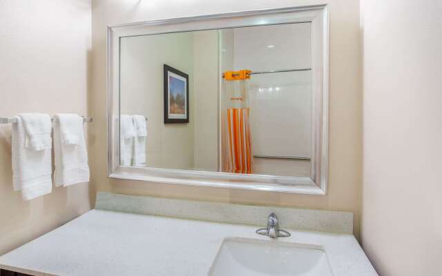 La Quinta Inn & Suites by Wyndham Luling